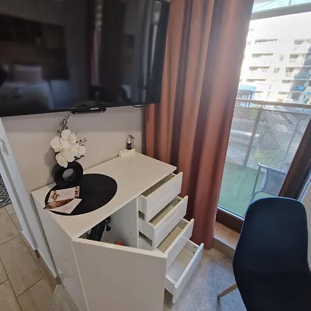 Terrace Centrum - Cozy Terrace, Free Parking, Netflix - Rail Station 850m *