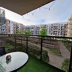 Διαμέρισμα Green Terrace Centrum Apartment - Cozy Terrace, Free Parking, Netflix - Rail Station 850M Βρότσλαβ