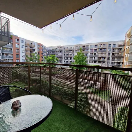 アパート Terrace Centrum - Cozy Terrace, Free Parking, Netflix - Rail Station 850m ヴロツワフ
