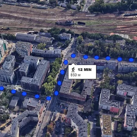 Green Terrace Centrum Apartment - Cozy Terrace, Free Parking, Netflix - Rail Station 850M