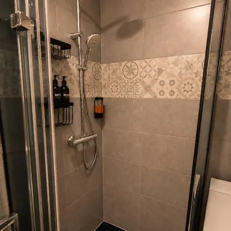 Terrace Centrum - Cozy Terrace, Free Parking, Netflix - Rail Station 850m Appartement *